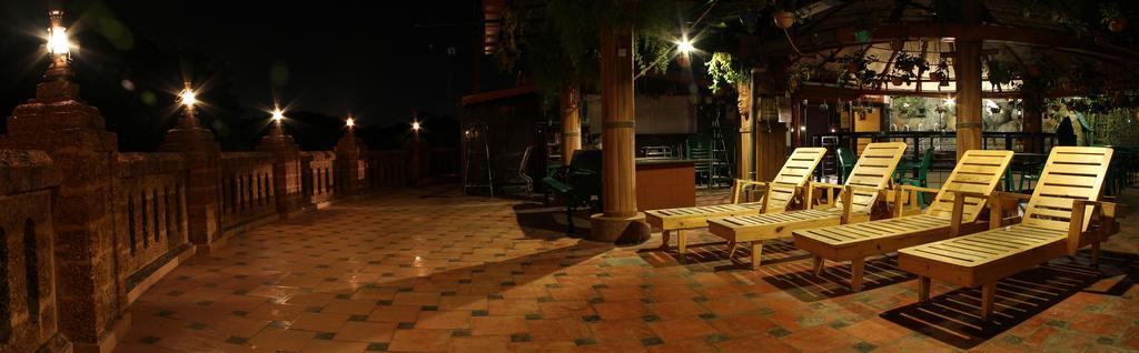 Parklane Hotel Mysore Εξωτερικό φωτογραφία