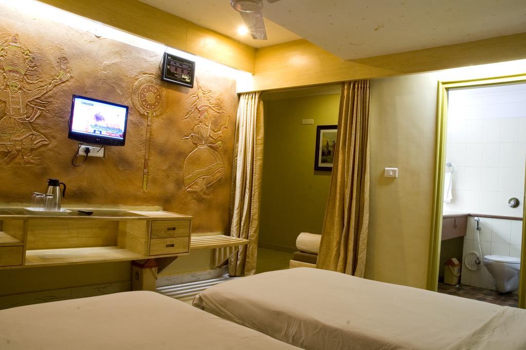 Parklane Hotel Mysore Εξωτερικό φωτογραφία