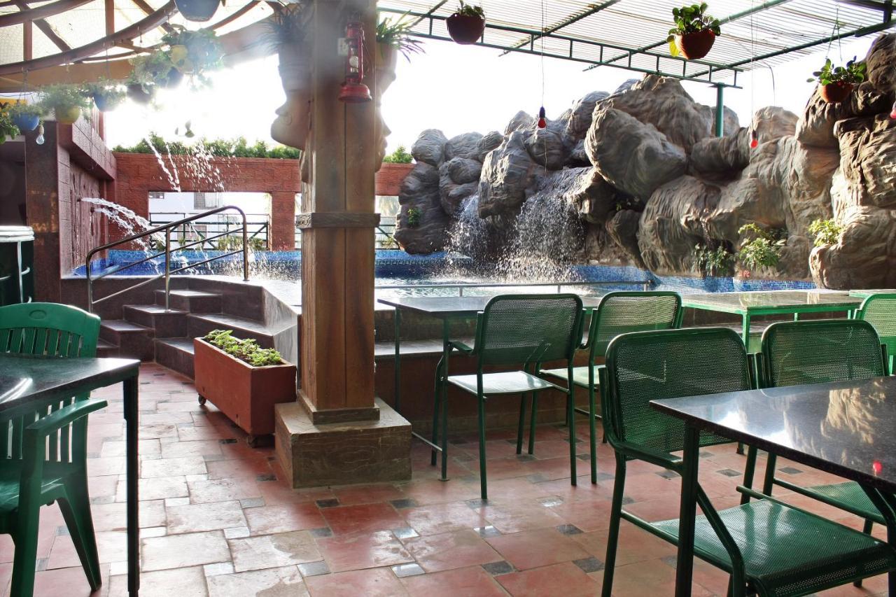Parklane Hotel Mysore Εξωτερικό φωτογραφία