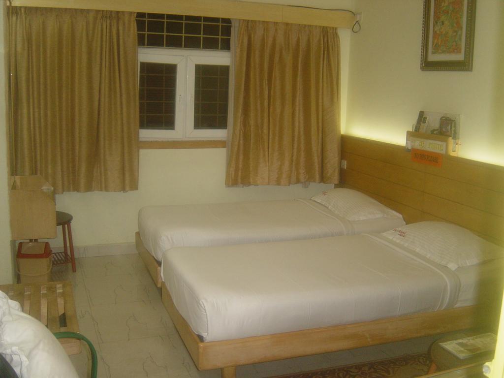Parklane Hotel Mysore Εξωτερικό φωτογραφία