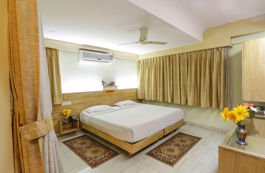 Parklane Hotel Mysore Εξωτερικό φωτογραφία